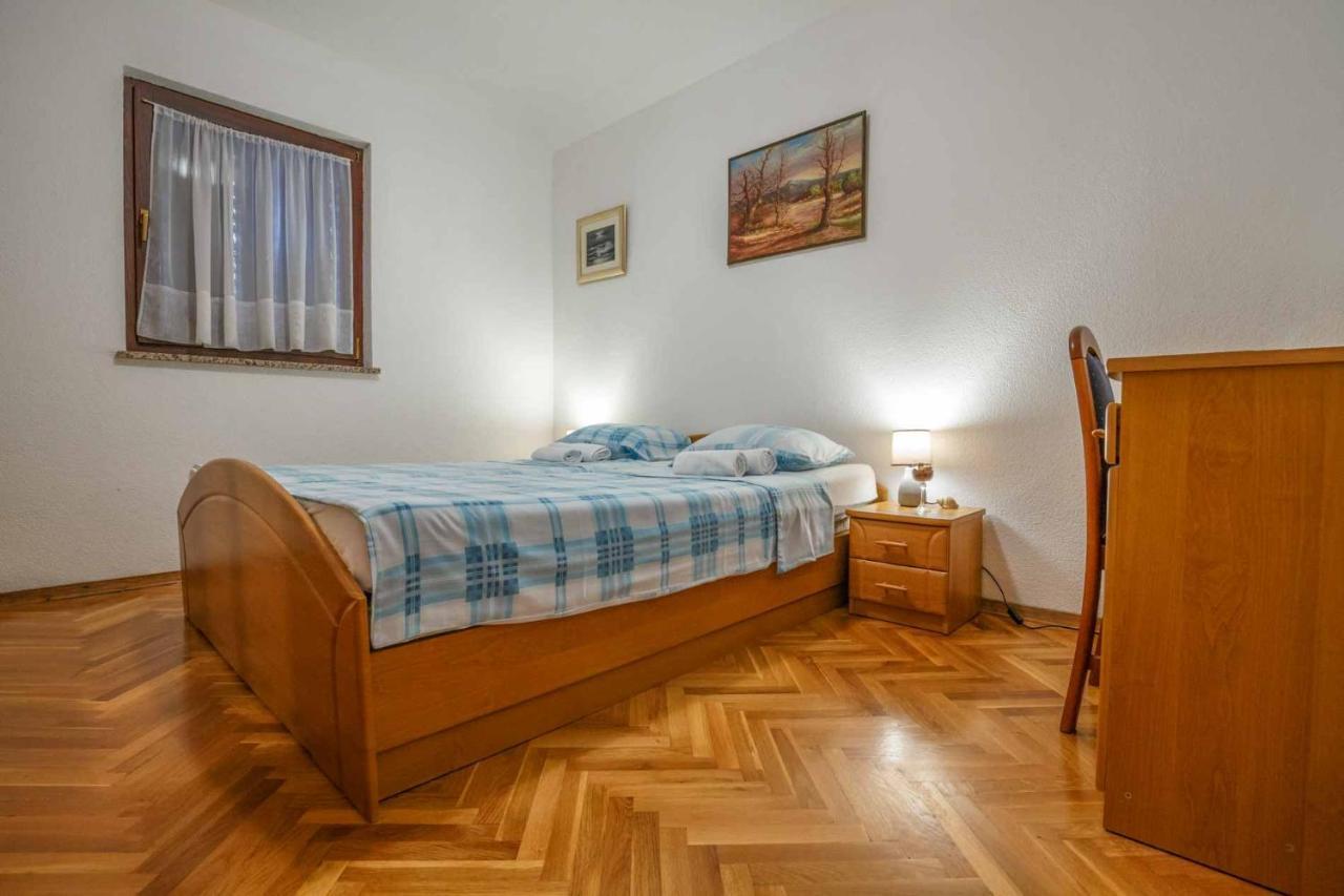 Apartman Mauro Malinska Extérieur photo