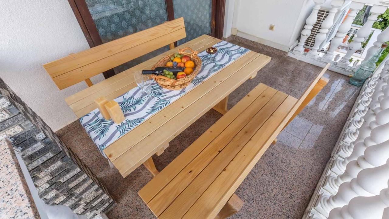 Apartman Mauro Malinska Extérieur photo
