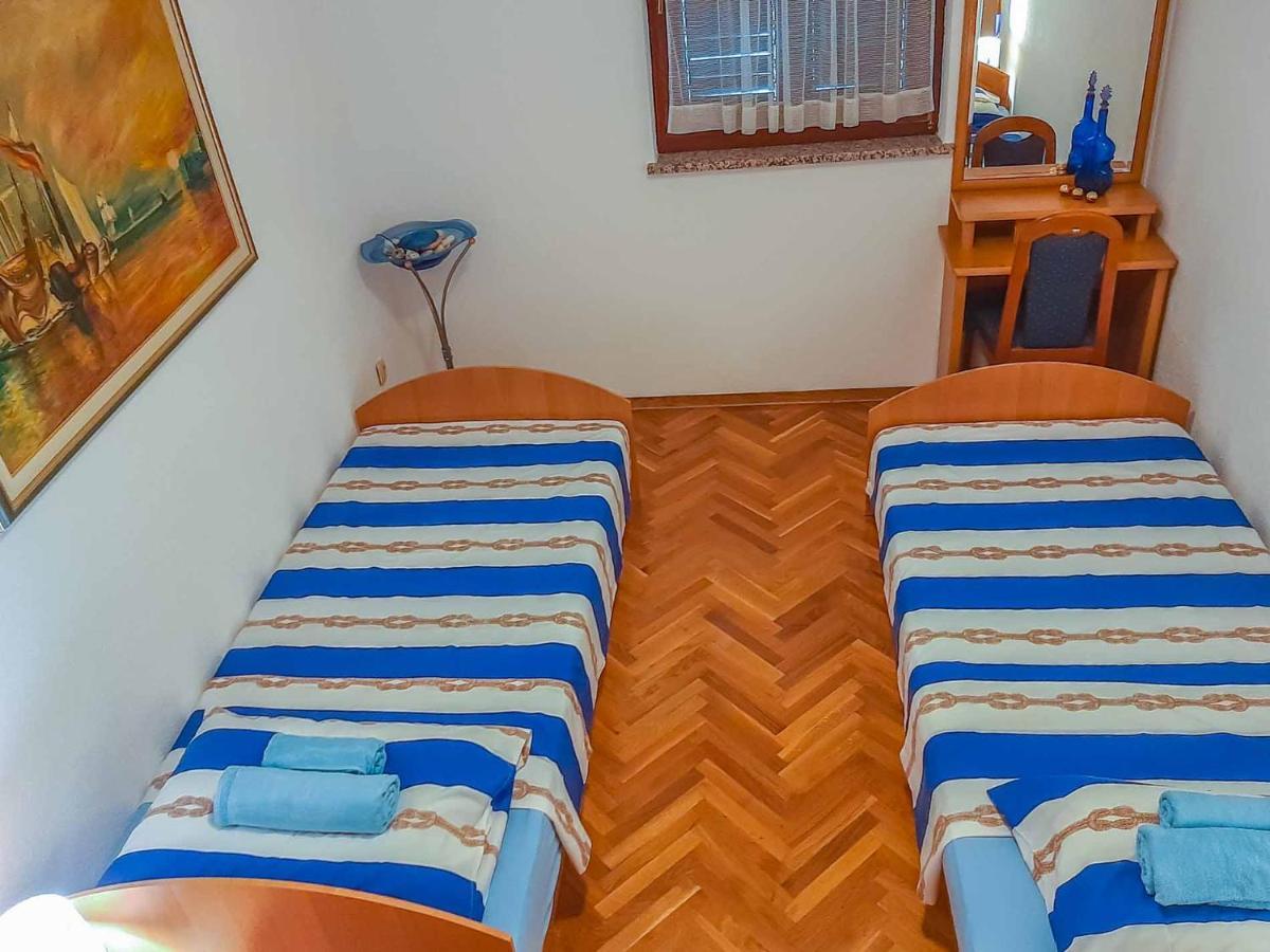 Apartman Mauro Malinska Extérieur photo