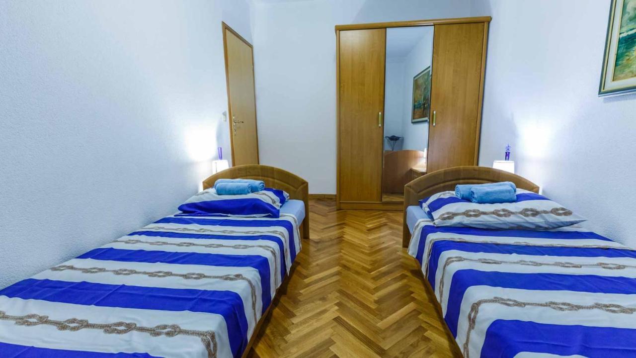 Apartman Mauro Malinska Extérieur photo