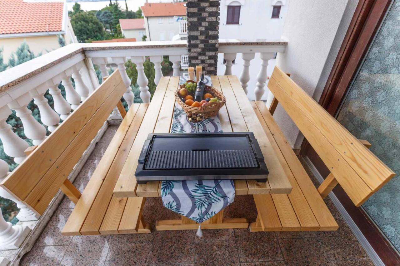 Apartman Mauro Malinska Extérieur photo