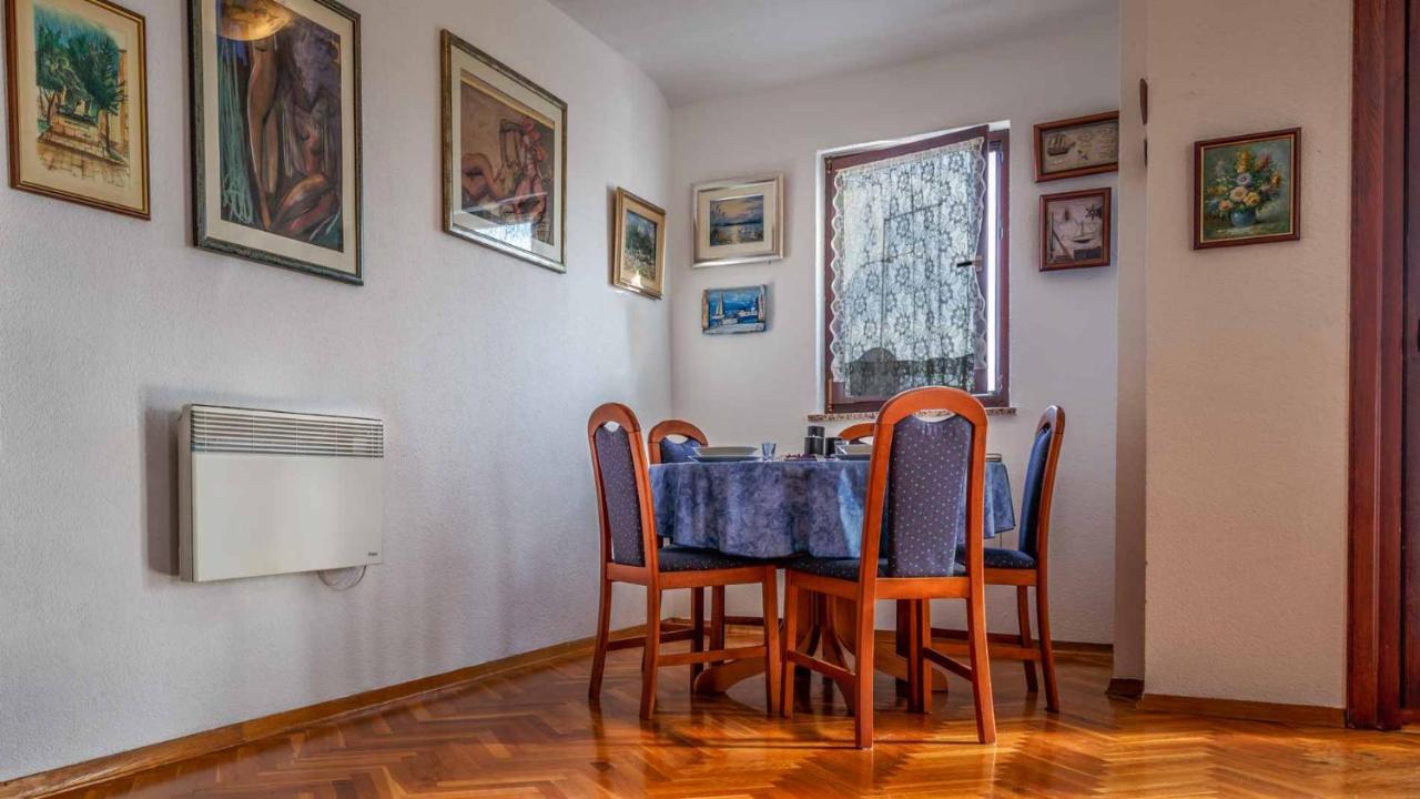 Apartman Mauro Malinska Extérieur photo