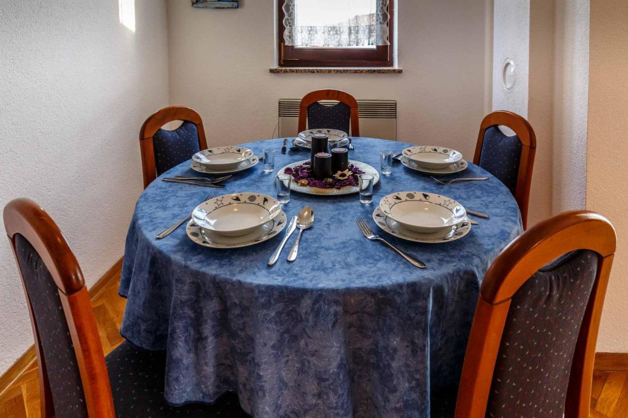 Apartman Mauro Malinska Extérieur photo